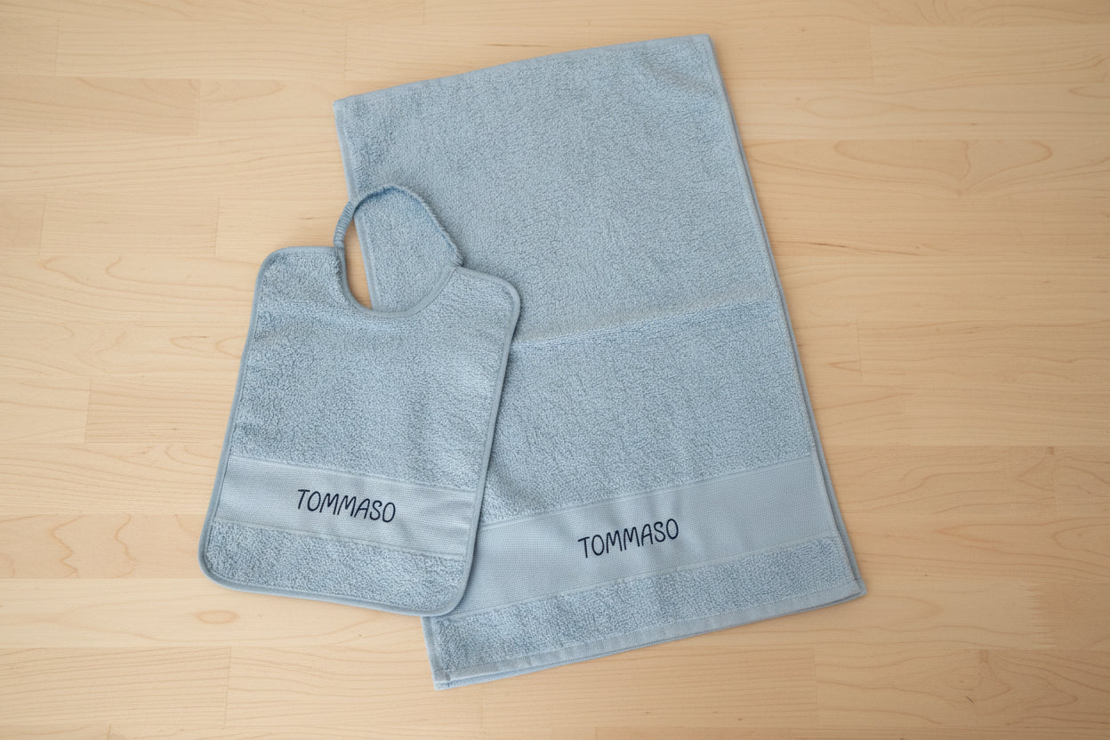 Set asilo personalizzato: asciugamanino & bavaglino