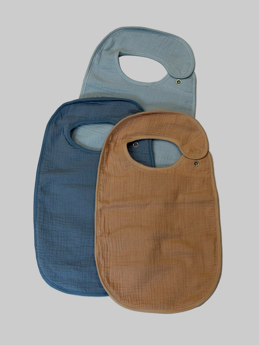 Bavaglino con ricamo