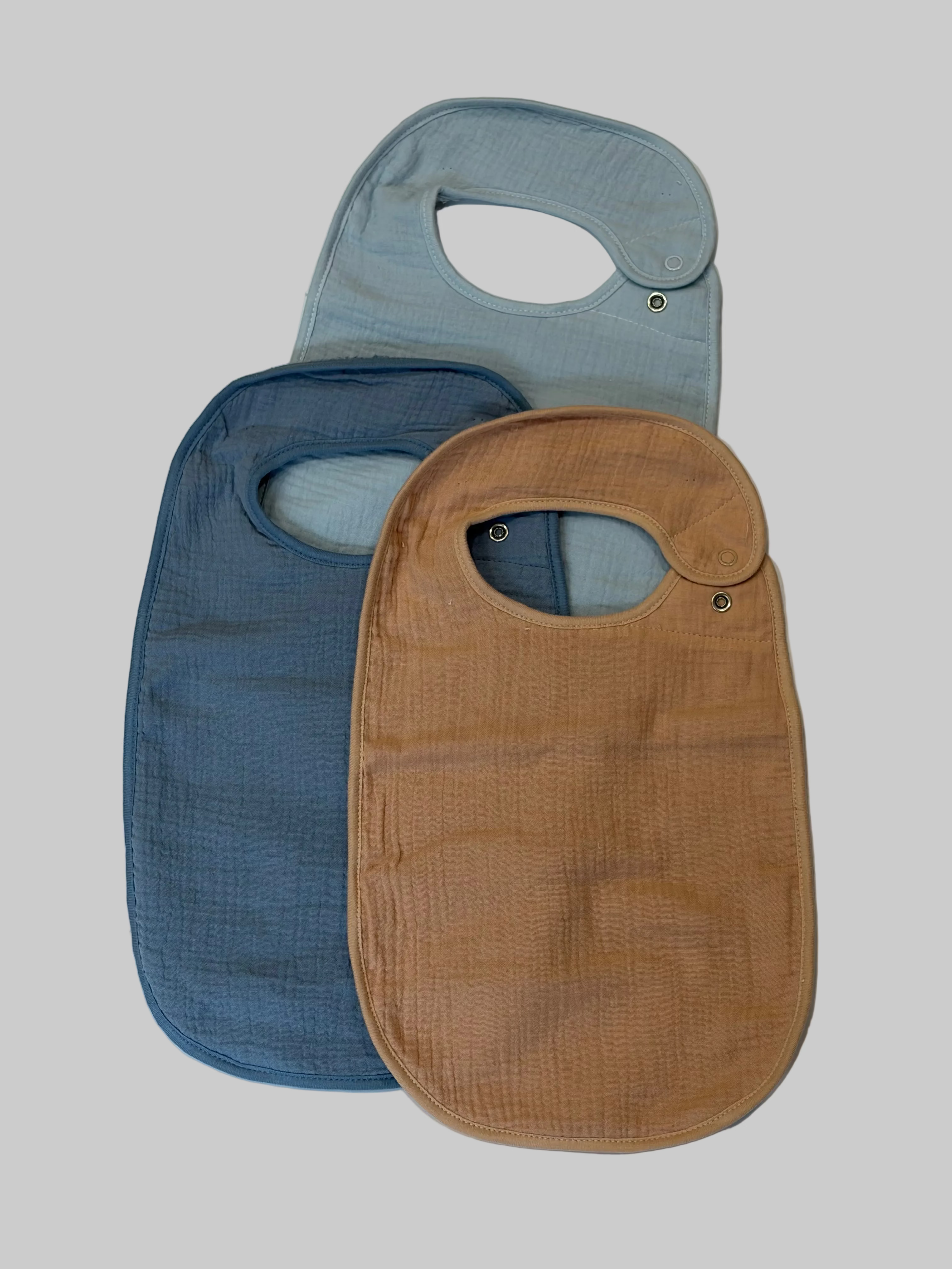 Bavaglino con ricamo