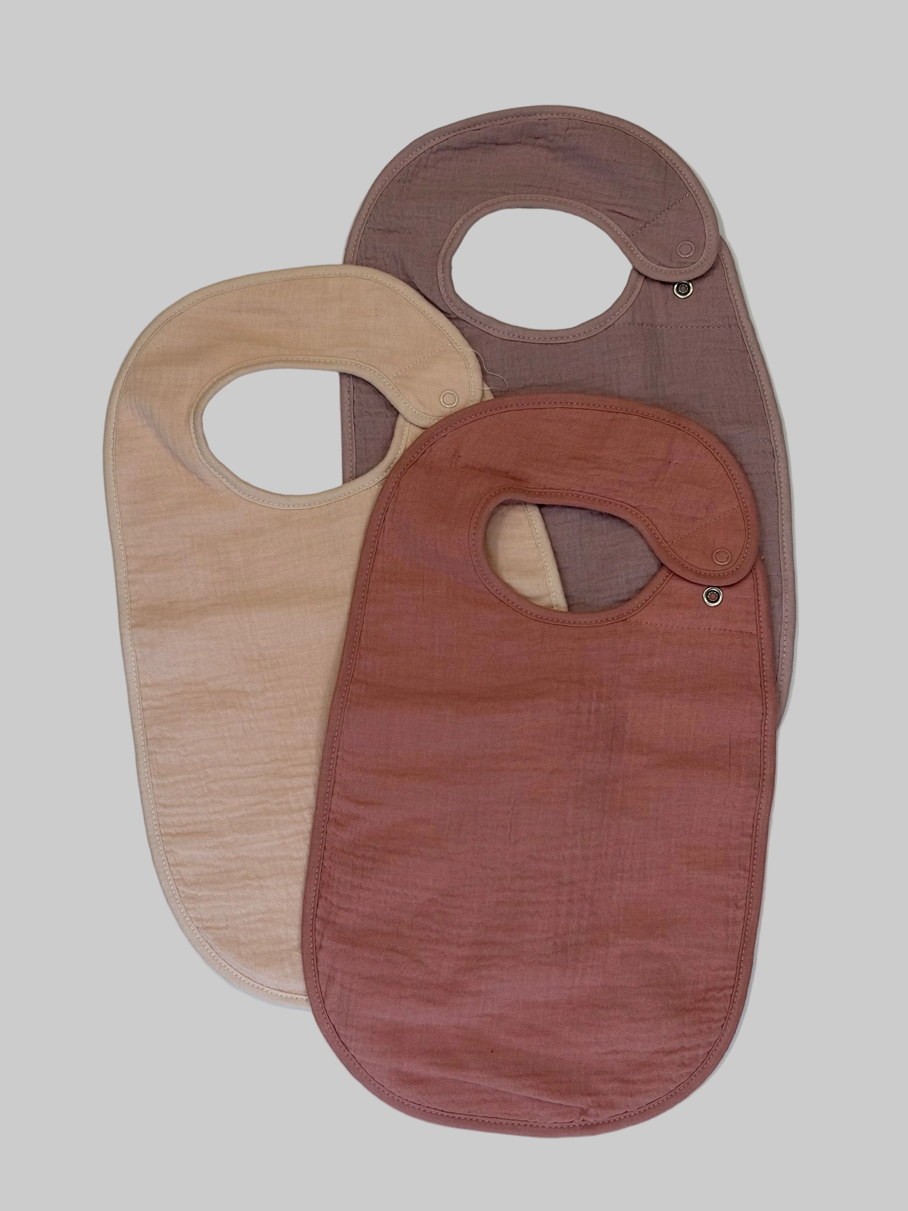 Bavaglino con ricamo